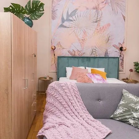 Bathory Downtown Homey Apartment *