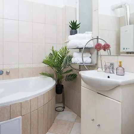 Bathory Downtown Homey Budapest