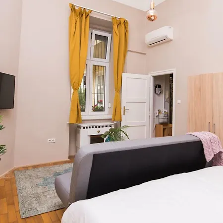Apartment Bathory Downtown Homey Budapest
